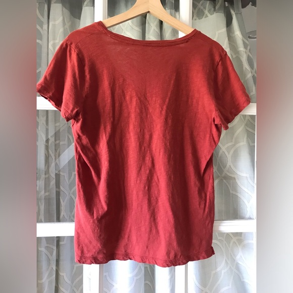 Madewell size M rust red t-shirt in cotton with chest pocket, v-neck. EUC - Picture 3 of 3